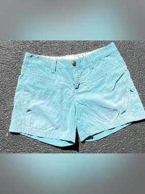 Athleta 4’ Inseem Dipper Hiking Bermuda Athletic Shorts Seafoam green Size 2